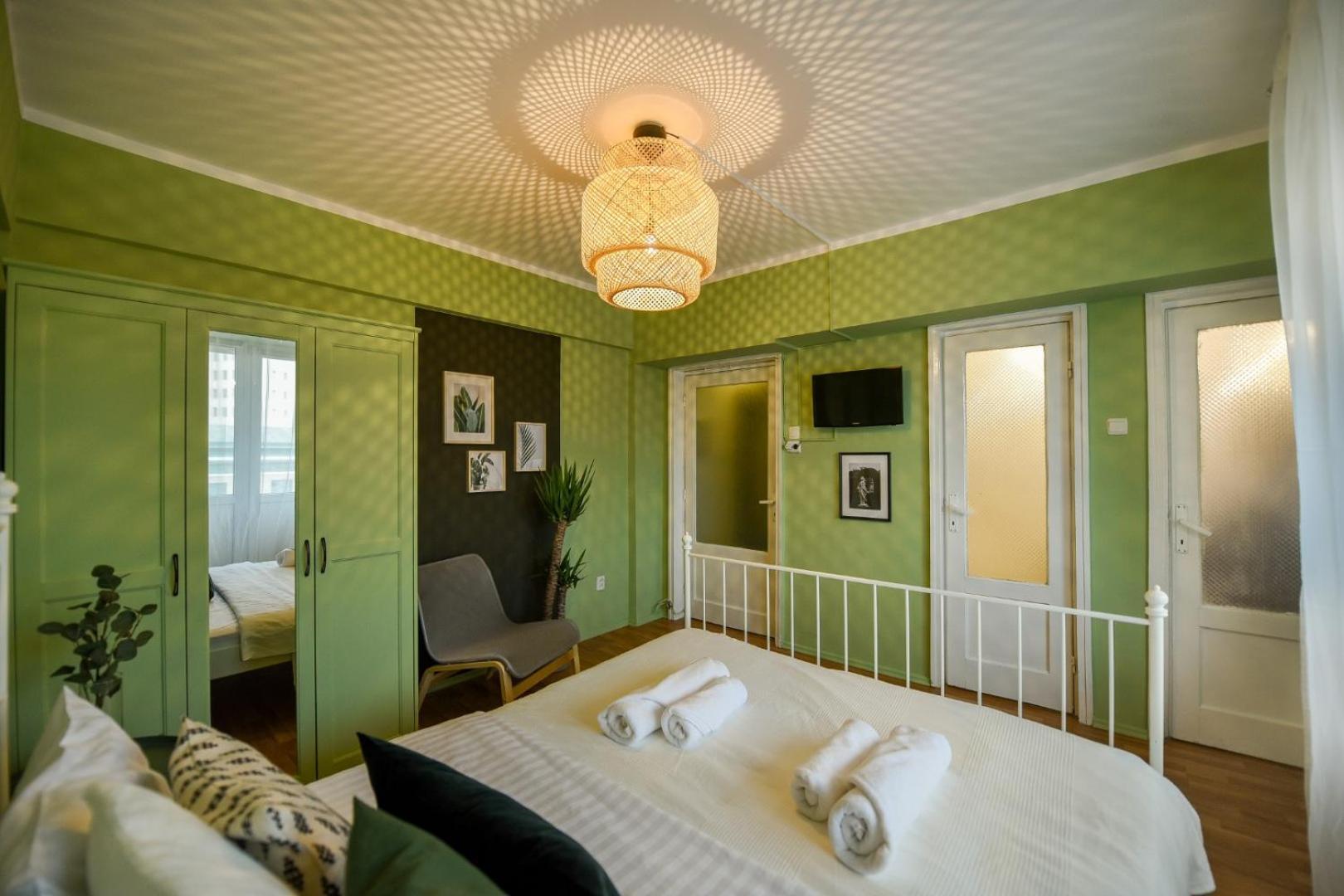Chic Accommodation With Breathtaking Views Over Calea Victoriei - Your Central Heaven Bukarest Exteriör bild